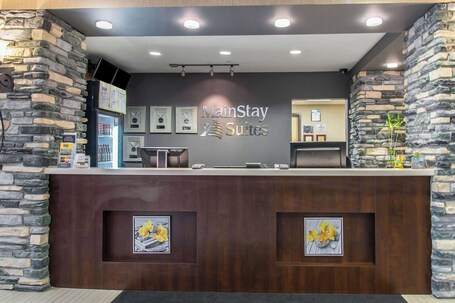 Mainstay Suites Winnipeg - Image 11