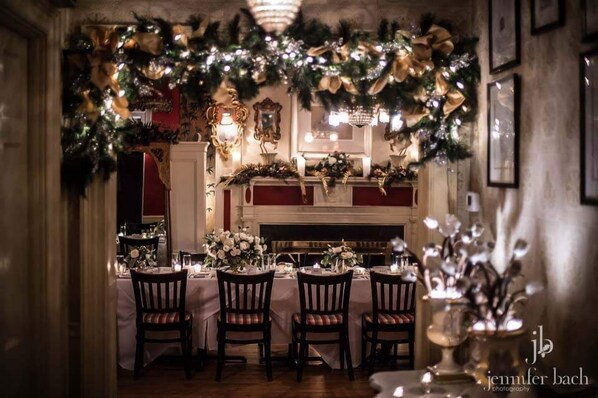 Interior - Bee and Thistle Inn (Old Lyme)