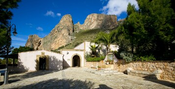 Framhlið gististaðar