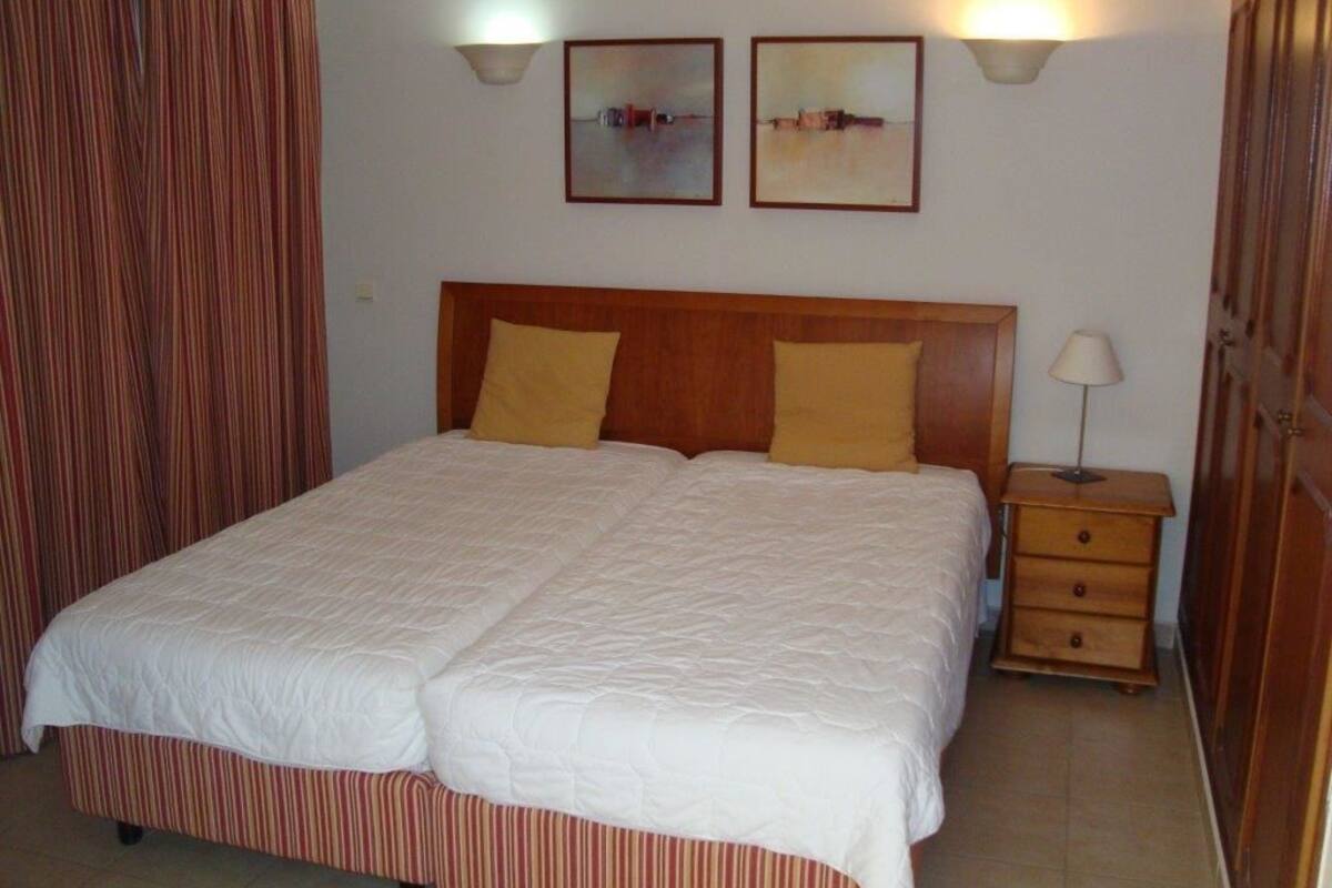 Appartement, 1 chambre | Fer et planche à repasser, lit de bébé (gratuit)