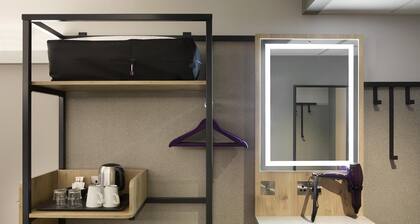 Premier Inn Manchester M56/J6 Runger Lane South