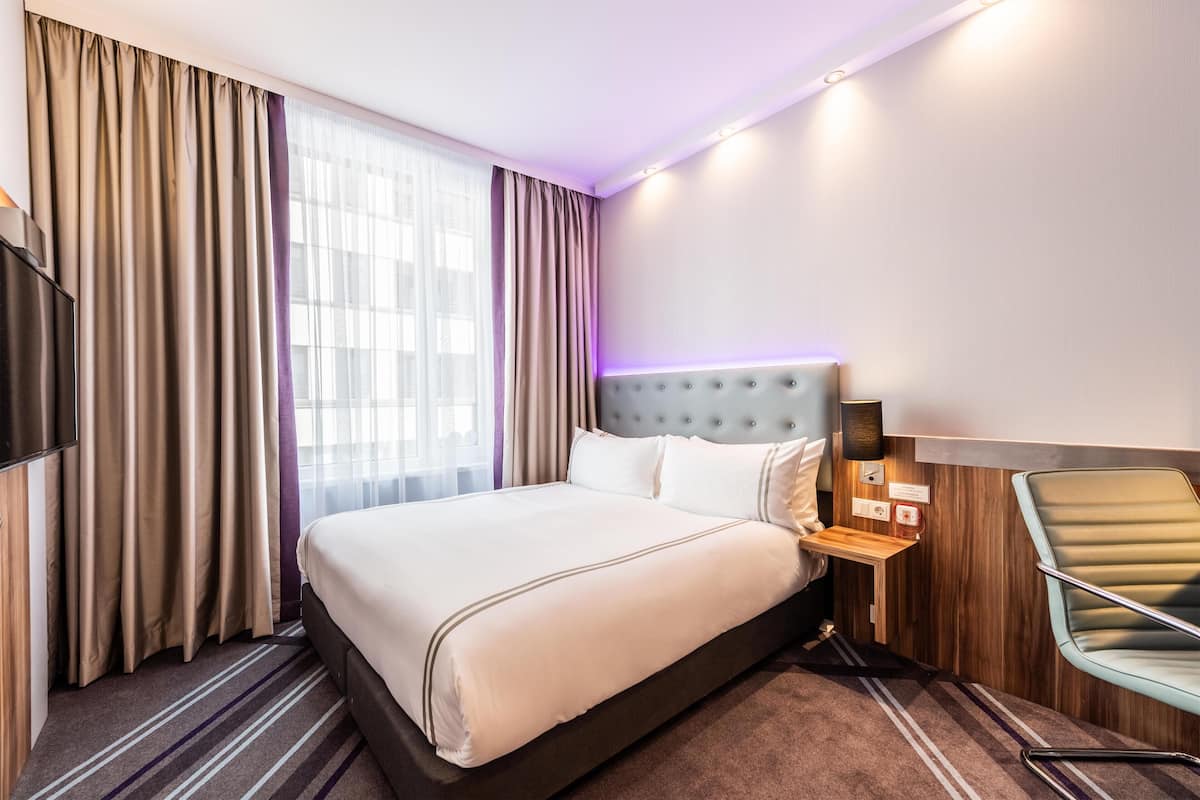 Standard Double Room | Blackout drapes, soundproofing, iron/ironing board, free WiFi