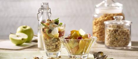 Desayuno buffet (EUR 17.9 por persona)