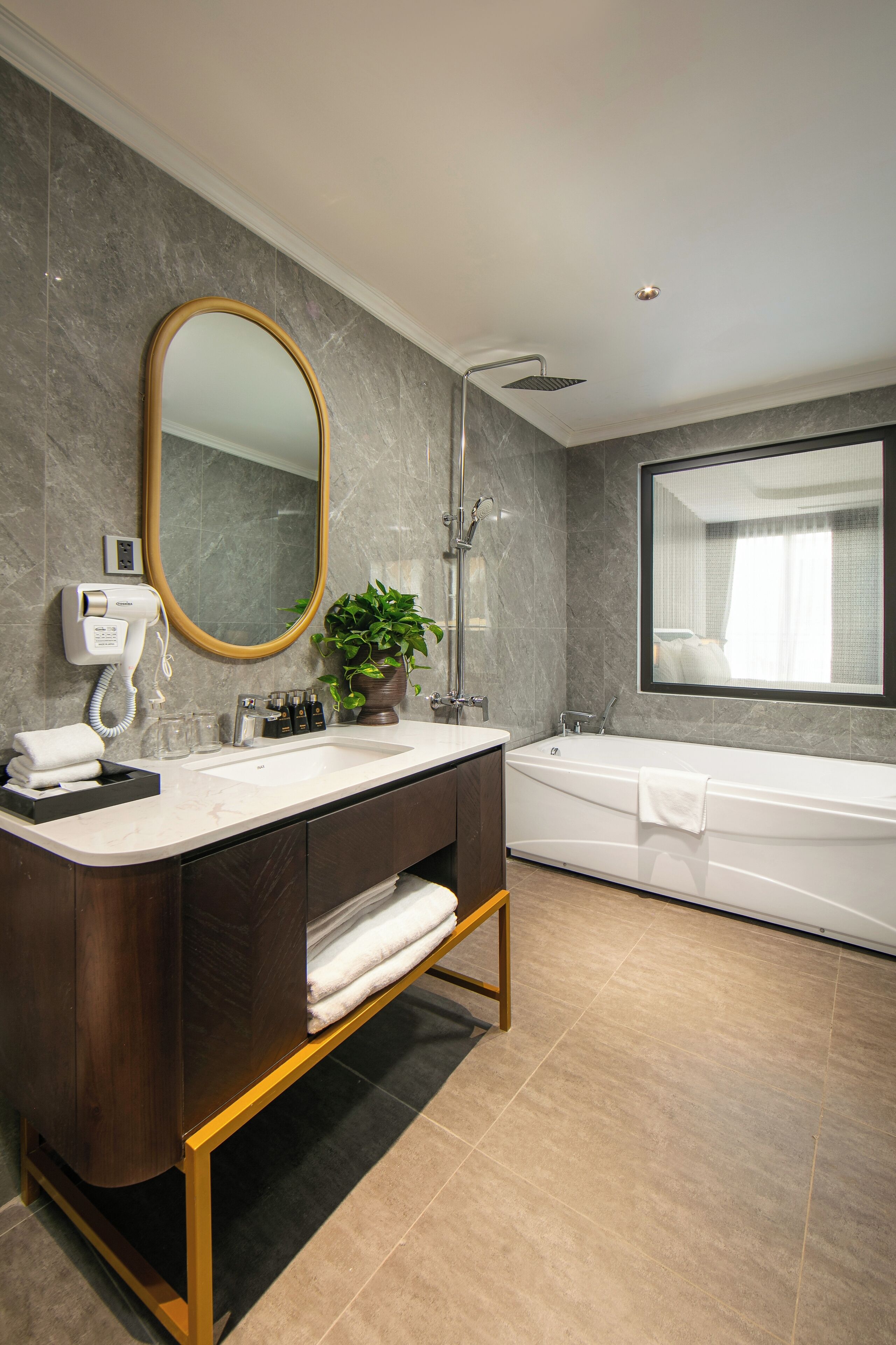 Foto - MAY DE VILLE Lakeside Hotel