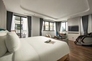 May De Ville Grand Suite Balcony | City view - May De Ville Lakeside Hotel (Hanoi)