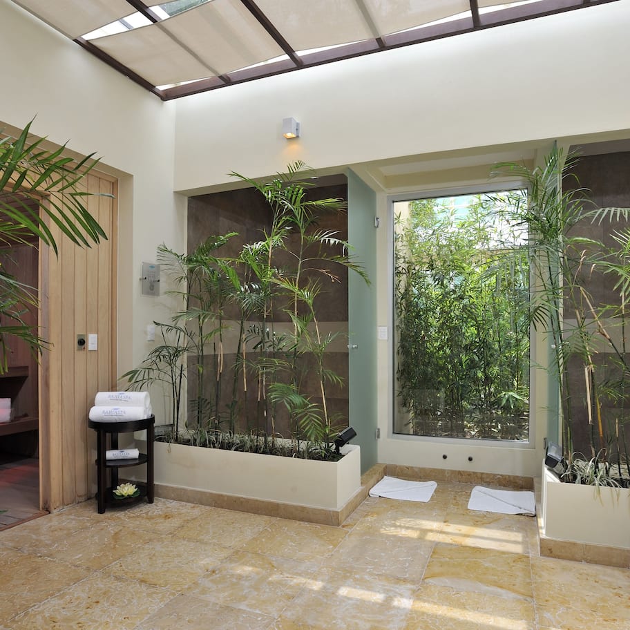 Tratamientos corporales, masajes deportivos y masajes en la playa