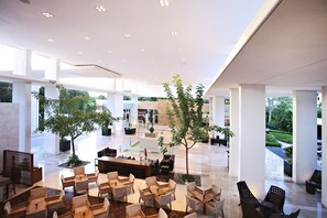 Interior entrance - Bahia Principe Luxury Sian Ka'an - Adults Only - All Inclusive (Akumal)