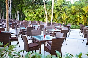4 Restaurants, Frühstück, Mittagessen, Abendessen, internationale Küche