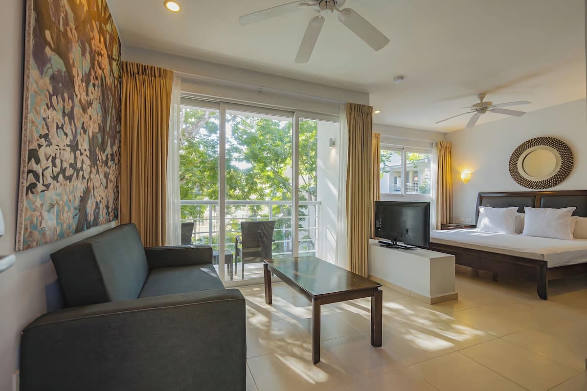 Minibar (free items), in-room safe, desk, blackout drapes