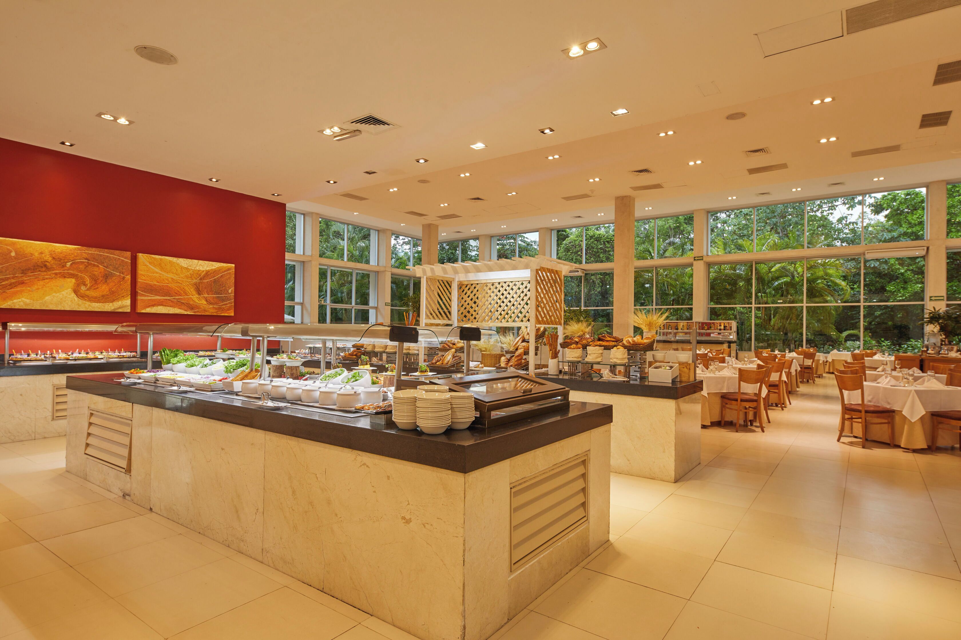 Petit déjeuner buffet compris tous les jours
