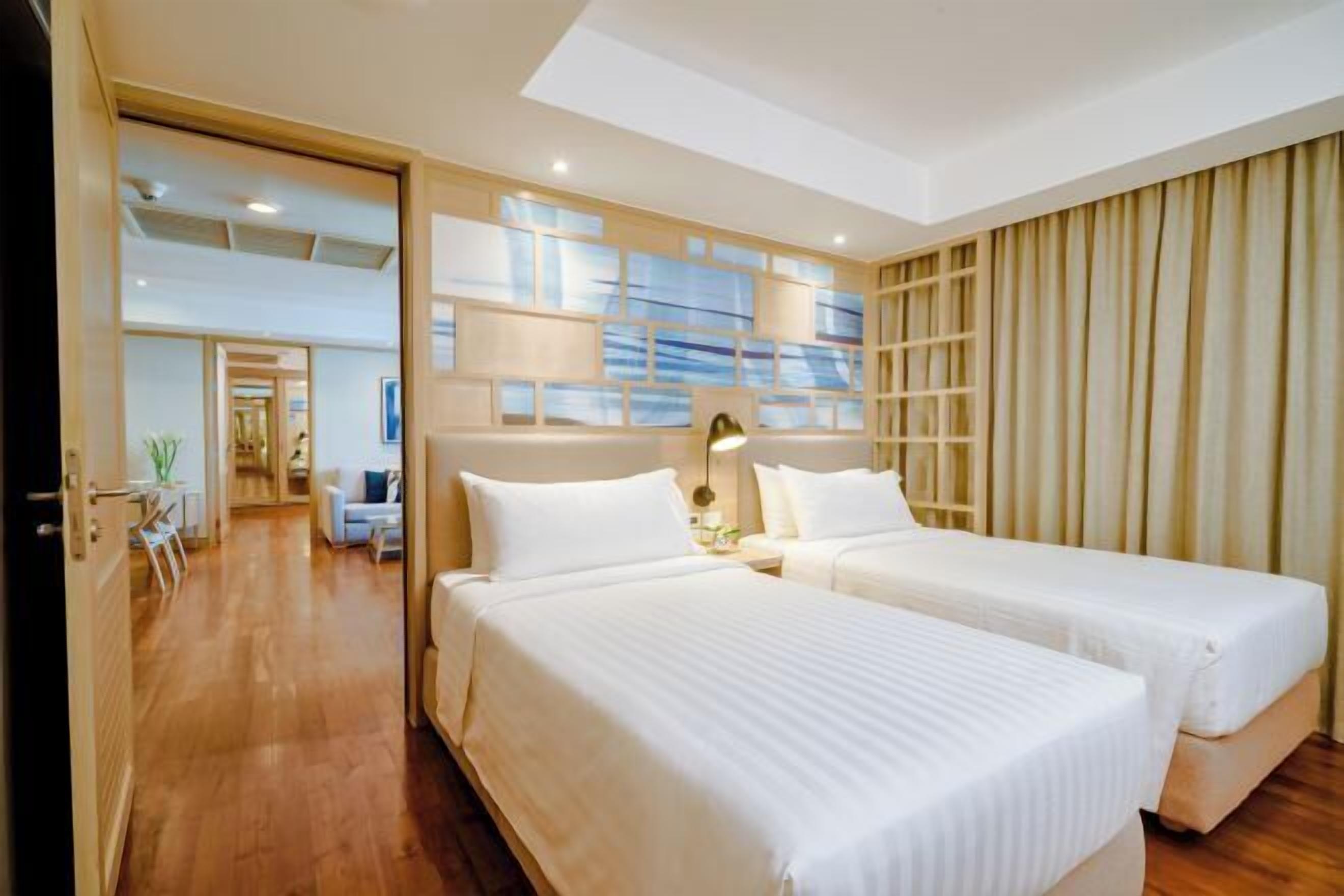 Hypo-allergenic bedding, in-room safe, individually decorated