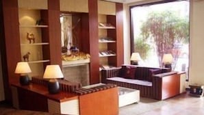 Lobby sitting area - Baolong Homelike Shanghai Youyi Branch (Shanghai)