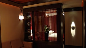 Business Suite - Baolong Homelike Shanghai Youyi Branch (Shanghai)