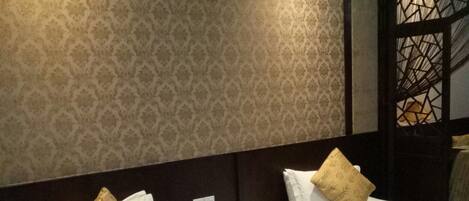 Business Twin Room | Gebar bulu kapas, langsir/tirai gelap terus, seterika/papan seterika