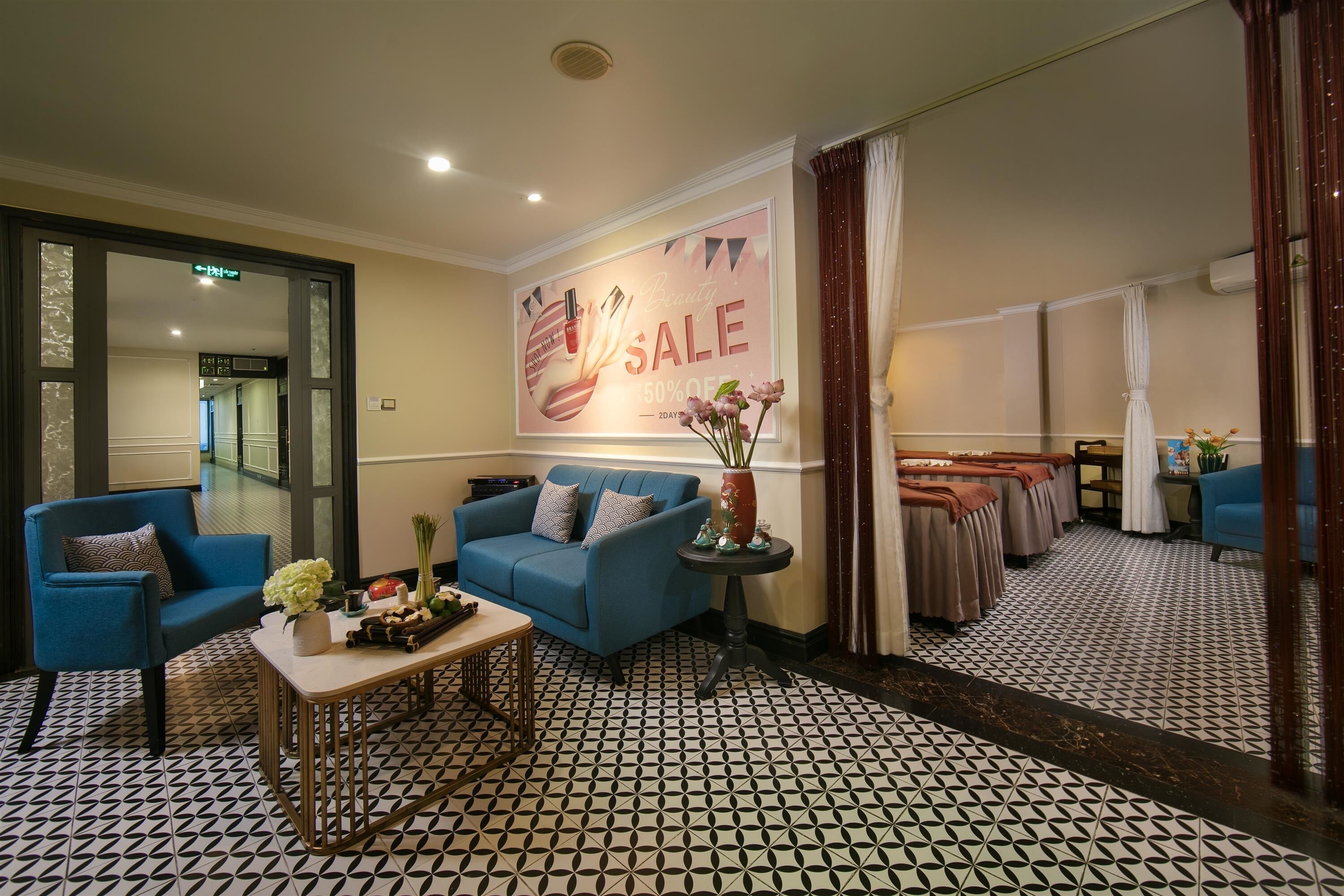 couples treatment room(s), body treatments, hot stone massages