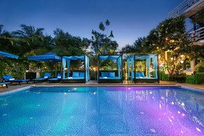 Outdoor pool, open 6:30 AM to 9:00 PM, pool umbrellas, pool loungers - Hoi An Golden Holiday Hotel & Spa (Da Nang)