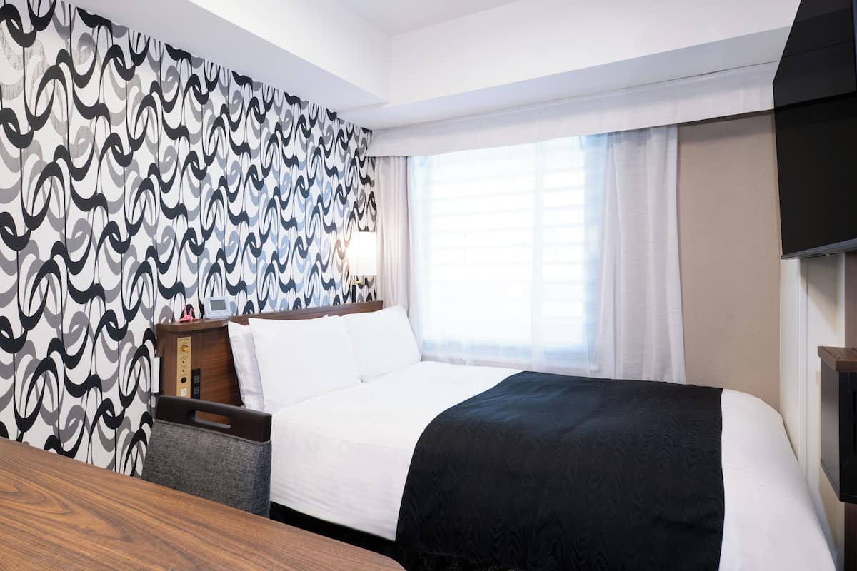 Doppia Economy, non fumatori | Una scrivania, Wi-Fi gratuito, lenzuola