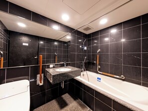 Tomannsrom – deluxe | Bad | Kombinert dusj/badekar og dype avslapningsbadekar