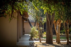 المنشأة من الخارج