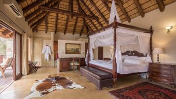 Superior Suite | 1 bedroom, Egyptian cotton sheets, premium bedding, in-room safe