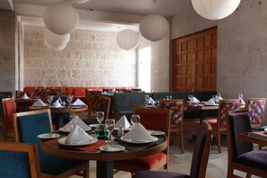Breakfast, lunch and dinner served - Hotel San Agustin Posada del Monasterio (Arequipa)