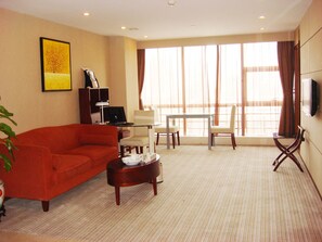 Living area - Golden Central Hotel Shenzhen (Shenzhen)