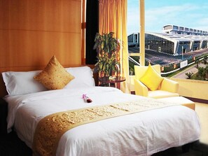 Minibar, in-room safe, desk, rollaway beds