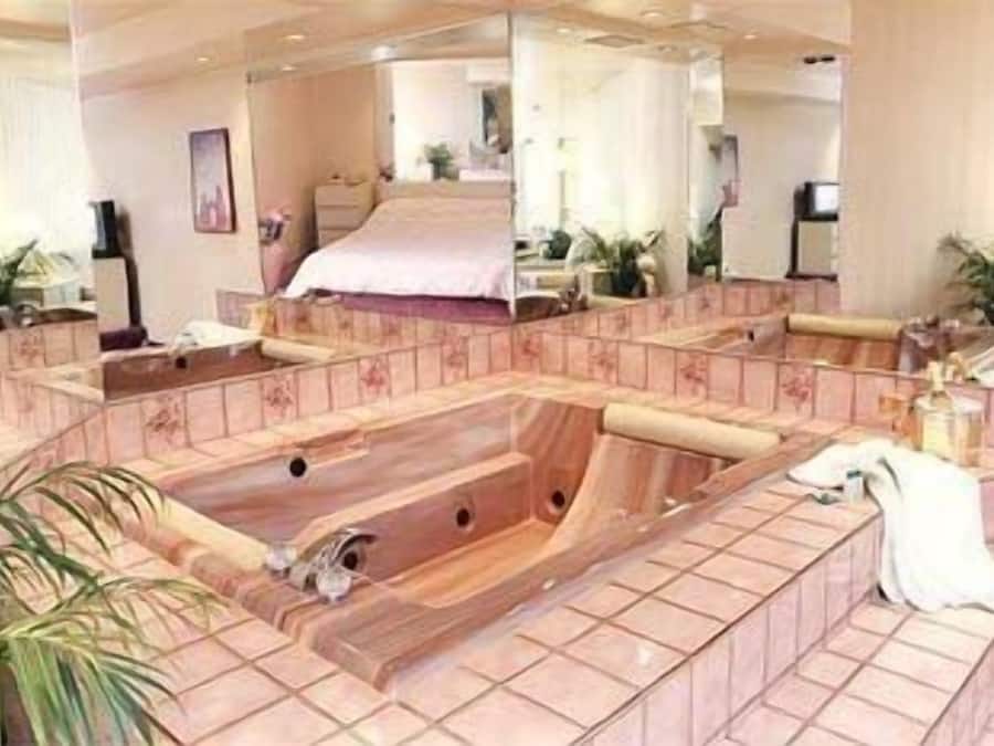 Jetted tub