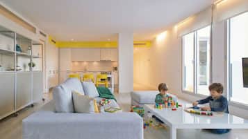 Perhehuoneisto (6 pax) | Oleskelualue | 32–tuumainen LCD-televisio, jossa satelliittikanavat