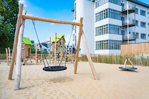 Área de juegos infantiles al aire libre