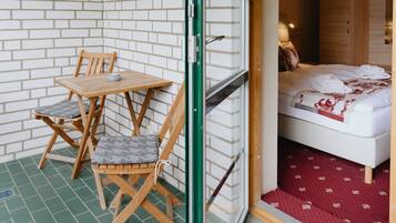 Doppelzimmer, Balkon | 1 Schlafzimmer, Schreibtisch, kostenloses WLAN, Bettwäsche
