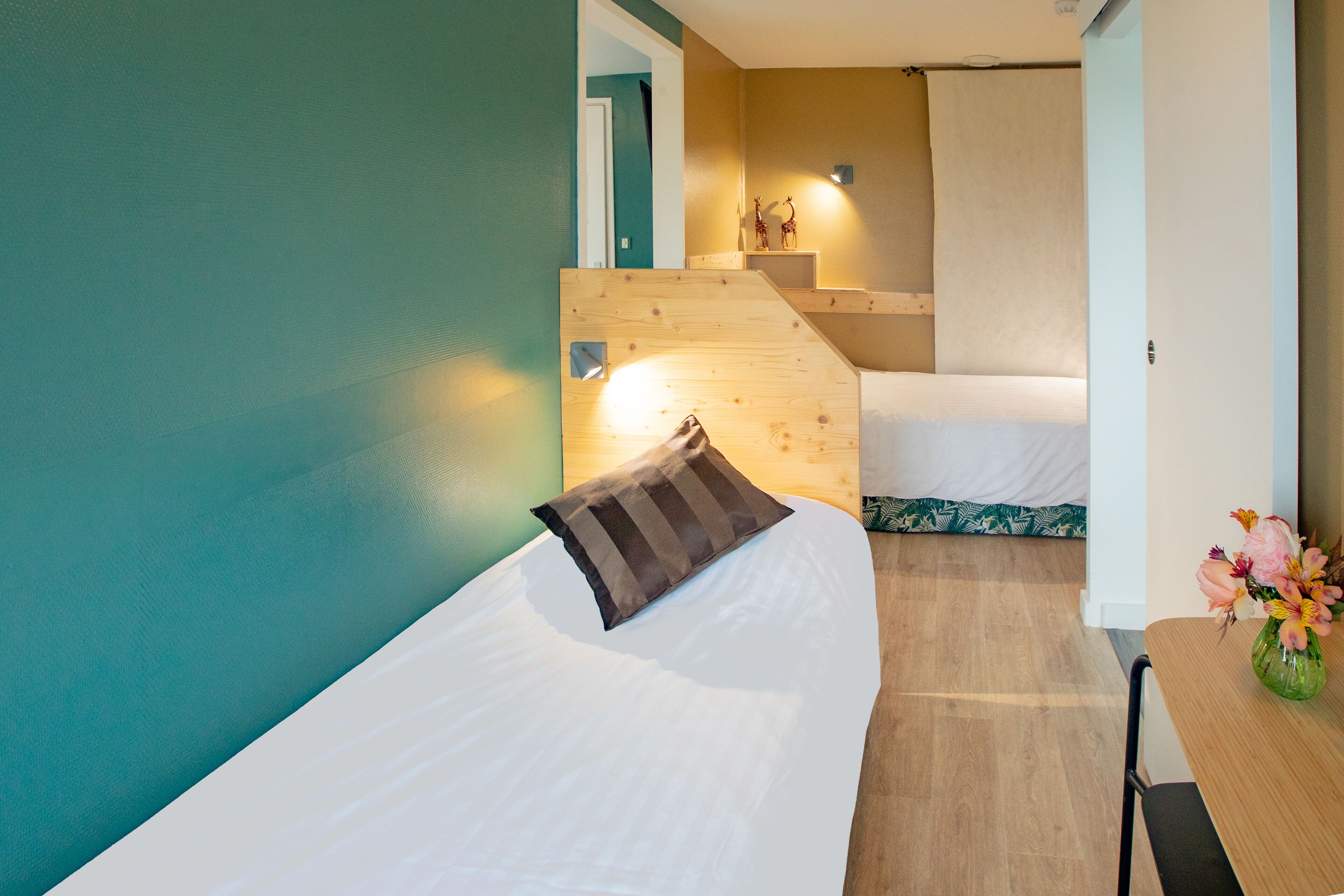 triple room | 1 bedroom, egyptian cotton sheets, premium bedding, select comfort beds