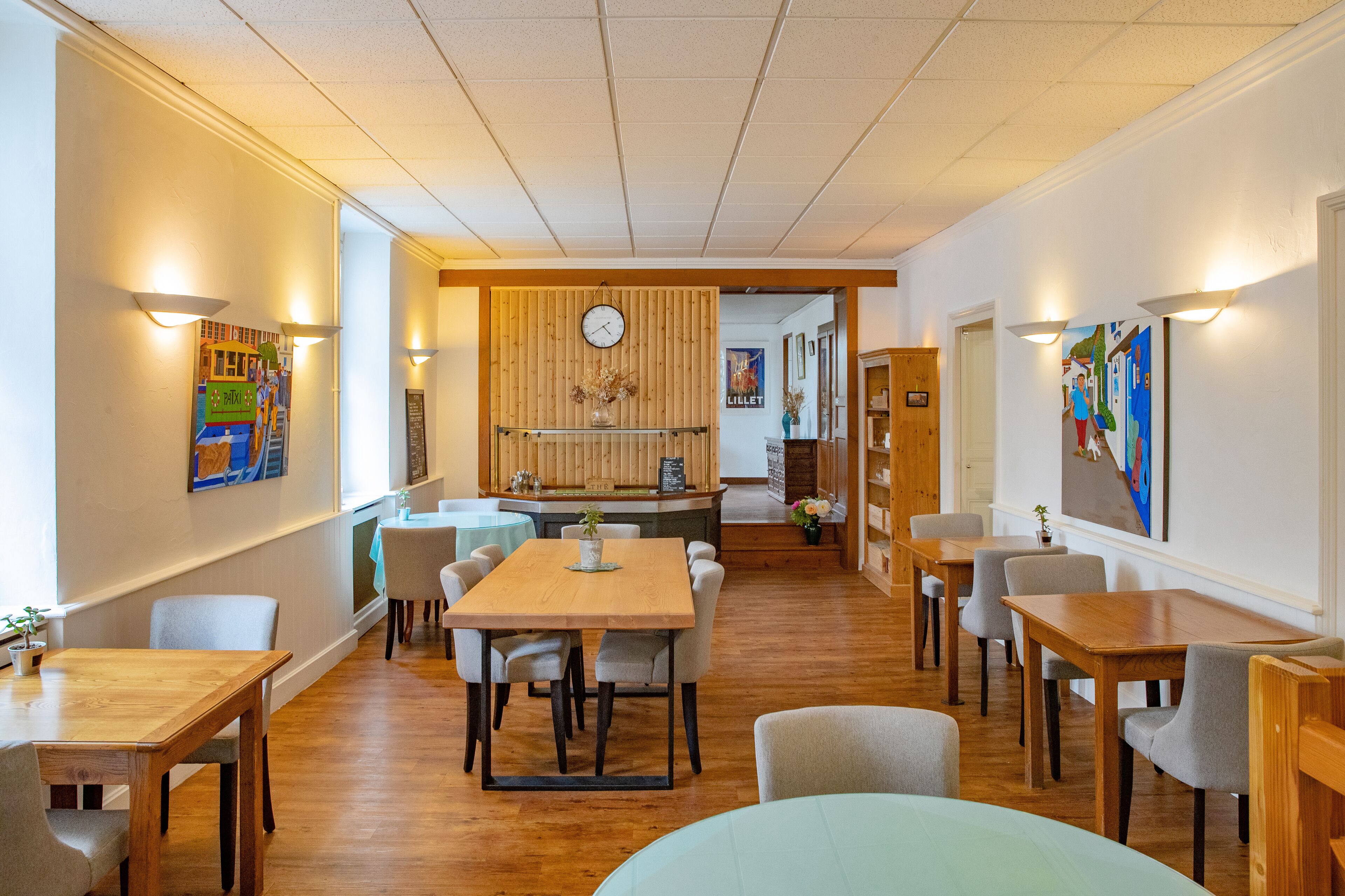 daily continental breakfast for a fee