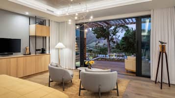 1 bedroom, premium bedding, pillowtop beds, minibar