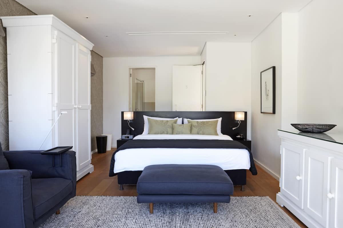 Standard Room | 1 bedroom, premium bedding, pillowtop beds, minibar