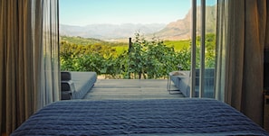 1 bedroom, premium bedding, pillowtop beds, minibar