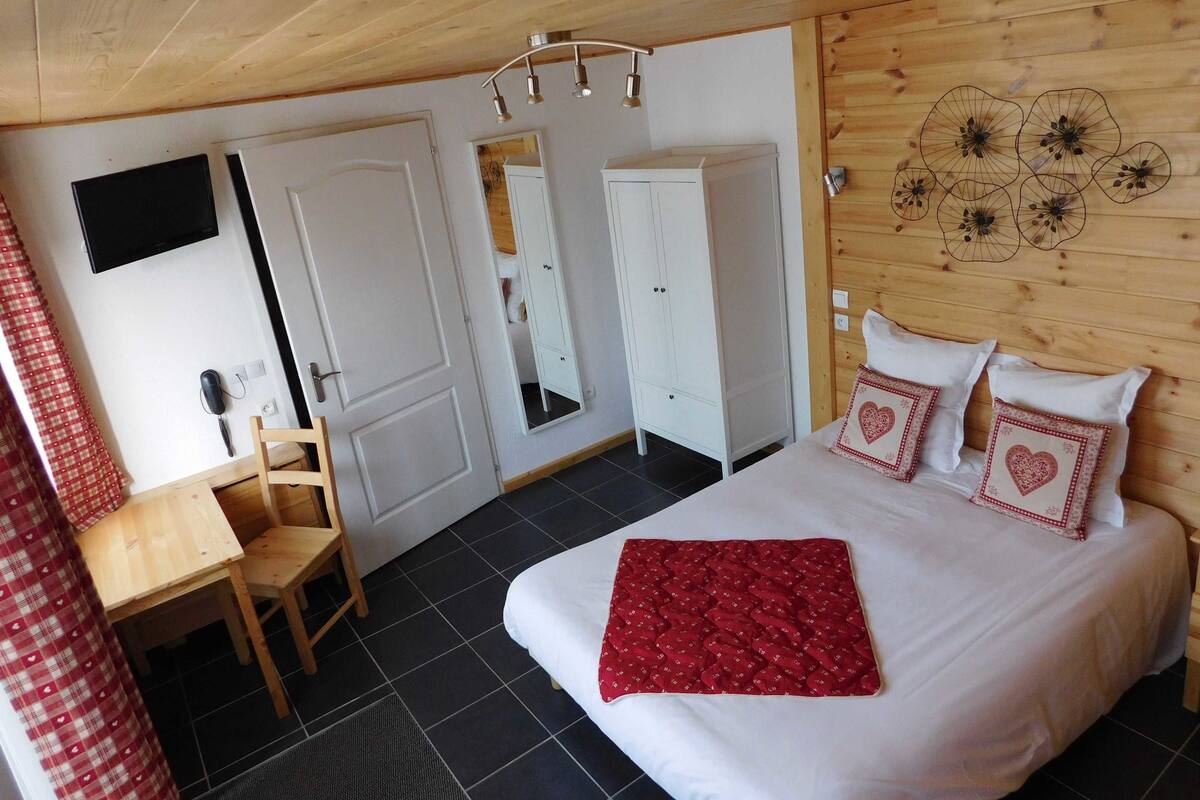 Standard Double Room | WiFi (free)