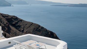 Private One Bedroom Villa with Hot tub and Caldera View(Avra) | Udsigt fra værelset