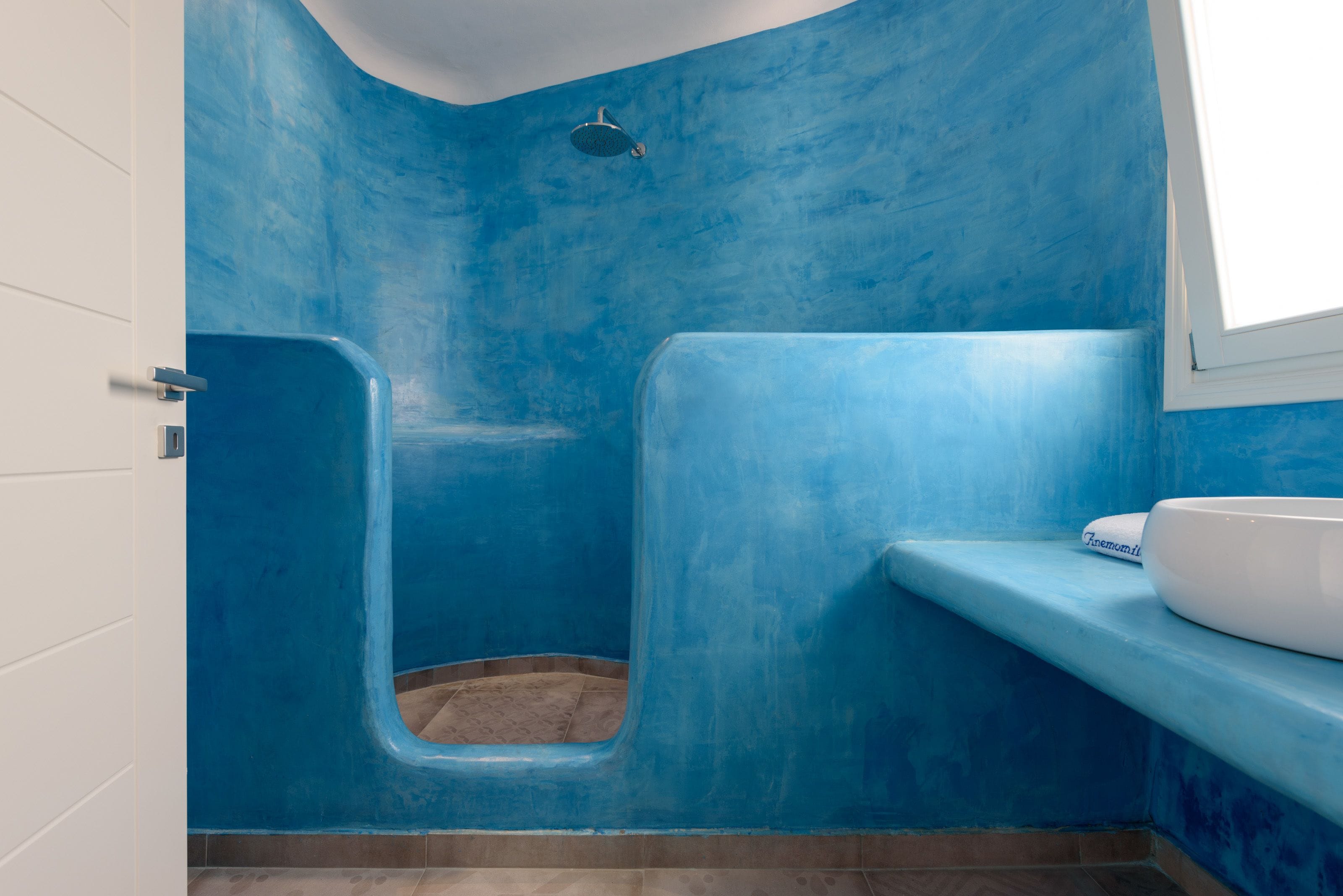 superior studio, hot tub, partial sea view | bathroom | shower, free toiletries, hair dryer, towels