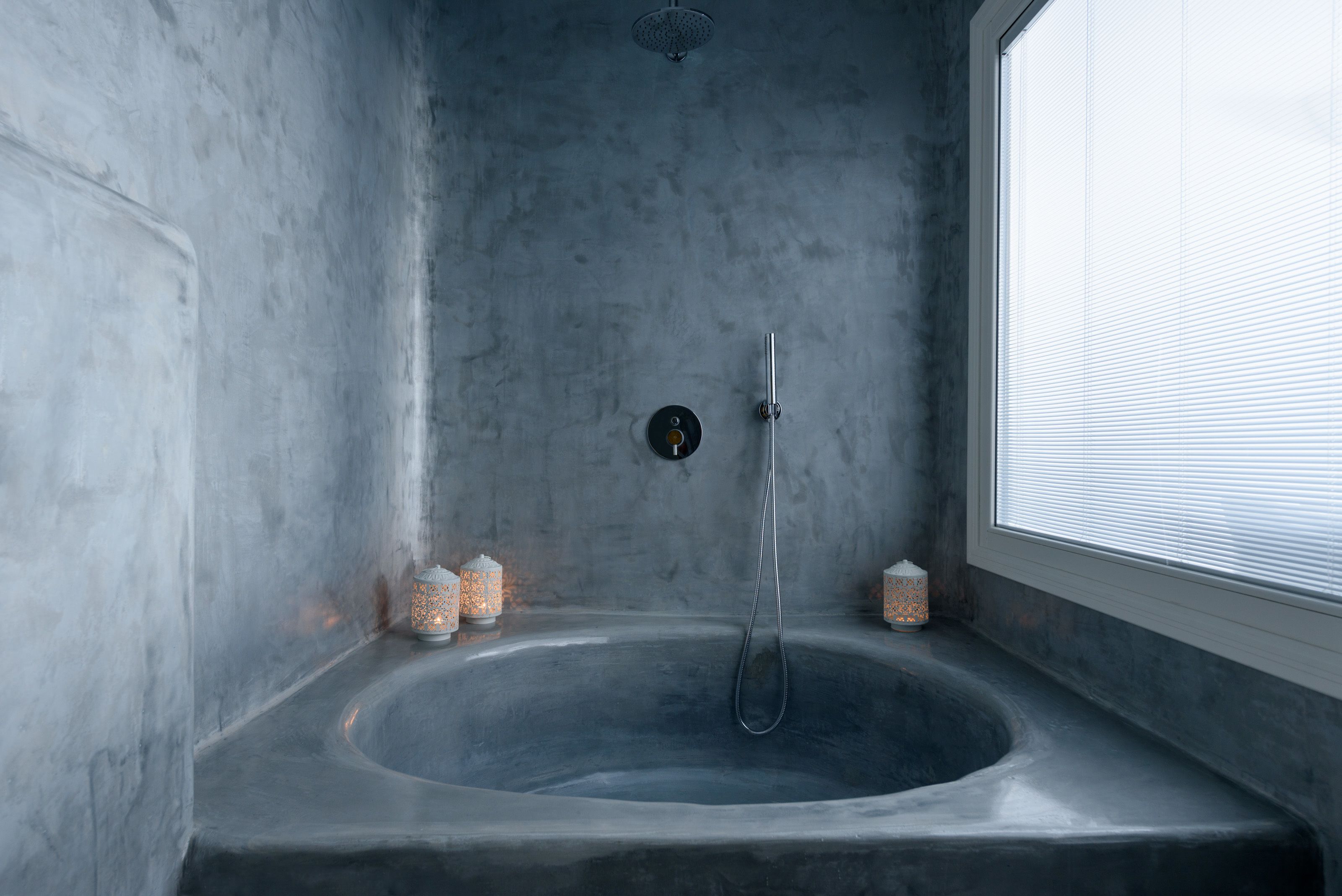 superior studio, hot tub | bathroom | shower, free toiletries, hair dryer, towels