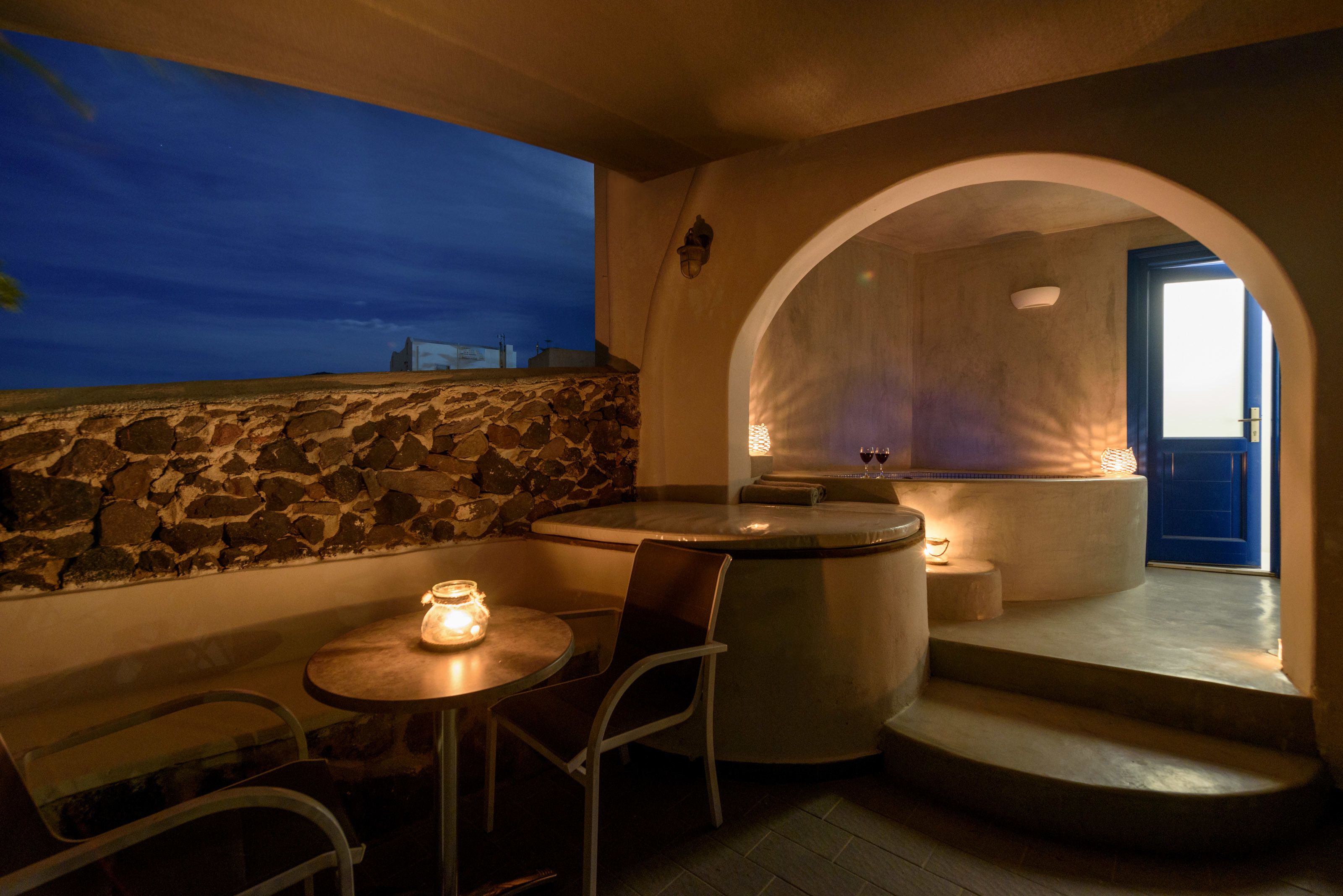 superior studio, hot tub, partial sea view | terrace/patio