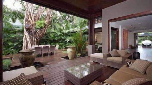 26 Beachfront Mirage- 5 Bedrooms | 露台/庭院