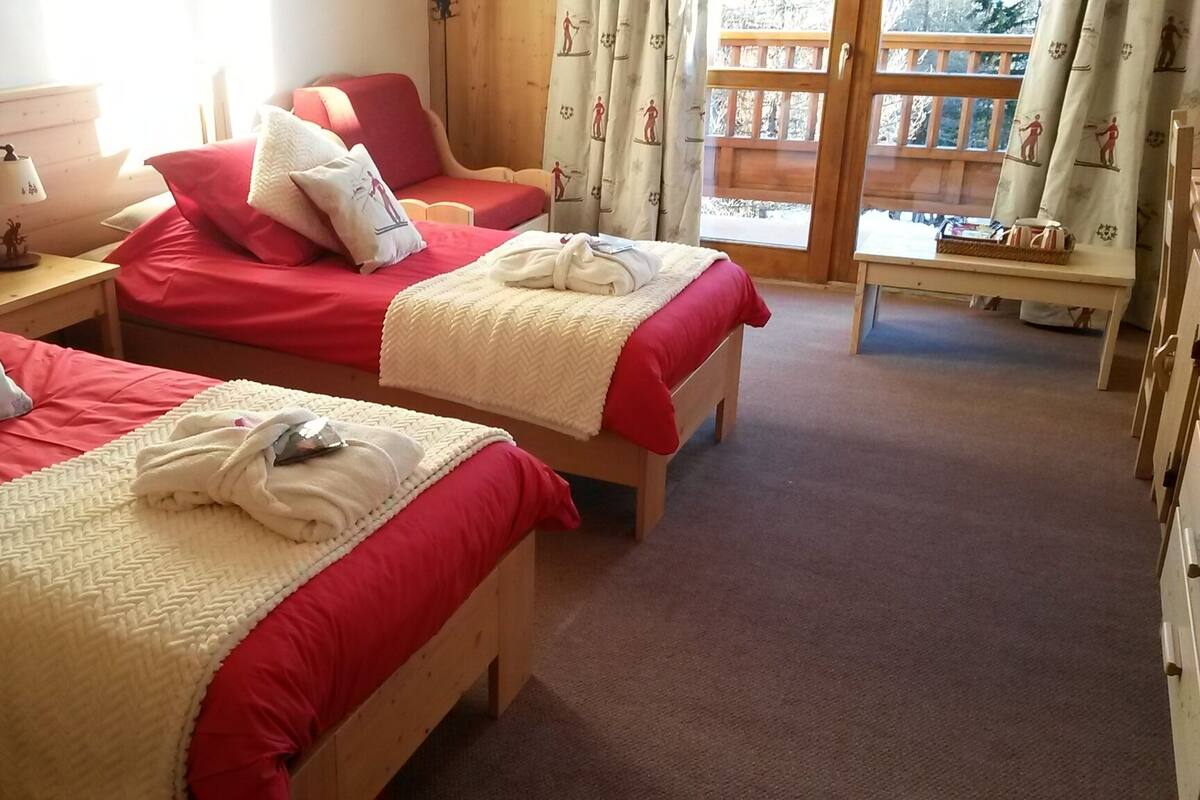 Superior Triple Room | Minibar, in-room safe, individually decorated, individually furnished