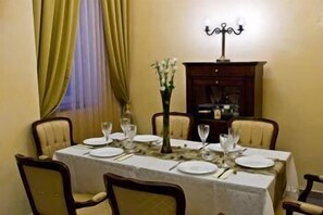 Dining - Hotel Maryo (Ploiesti)