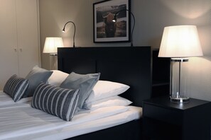 Double Room | Desk, cribs/infant beds, free WiFi, bed sheets - Hotell Miskarp (Mjolby)