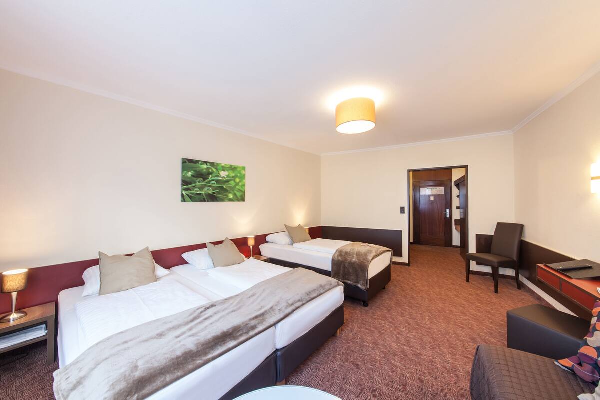 Ropa de cama de alta calidad y colchones con acolchado adicional