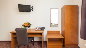 Hochwertige Bettwaren, Pillowtop-Betten, Zimmersafe, Schreibtisch