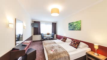 Kahden hengen huone | Ylelliset vuodevaatteet, pillowtop-patjalliset sängyt