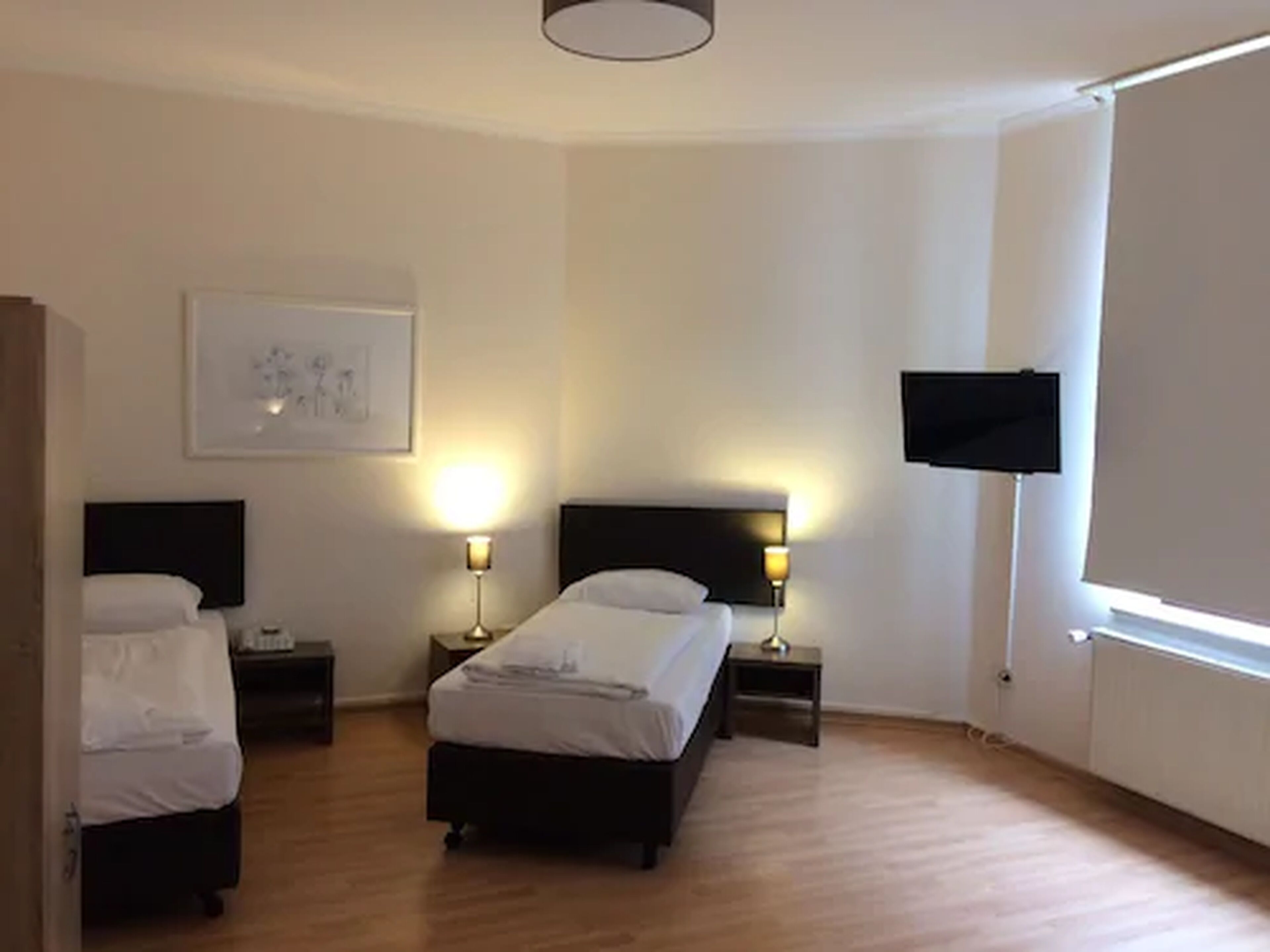 Ropa de cama de alta calidad y colchones con acolchado adicional