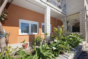 Apartamento estándar, 2 habitaciones, terraza | Terraza o patio